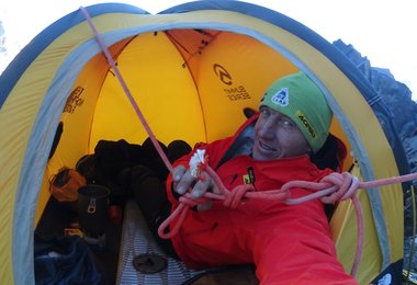 Denis Urubko beim Versuch der Winterbesteigung des K2 2018 (c) CAMP