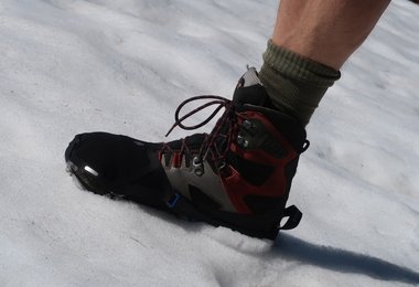 Mit dem Distance Spike auf Altschneefeldern unterwegs