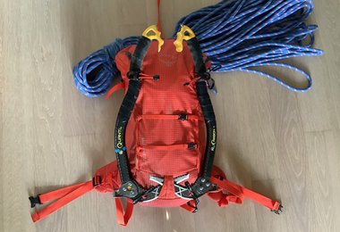 Osprey_Mutant Test 07/2022 Rucksack mit Eisgeräten und Seil