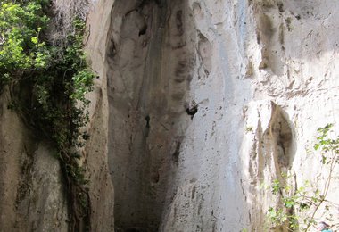 Grotta dell´Edera mit steiler Lochkletterei in Finale