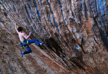 Adam Ondra in First Round First Minute 9b, Margalef, Spanien © Vojtech Vrzba