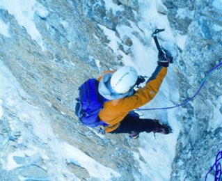 Colton-MacIntyre - dank ihrer Länge und herausfordernder Mixed-Passagen zählt sie zu den großen mythischen Routen der Alpen