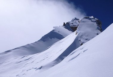 Die sehr ausgesetzten Meter zum Manaslu Gipfel