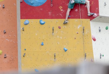 Jakob Schubert bei den Lead & Speed Staatsmeisterschaften in St.Barbara im Mürztal. (Foto: KVÖ / Moritz Liebhaber)