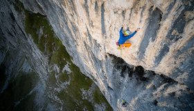 In der Route Endliche Geschichte - Schwarze Wand (c) Silvan Metz