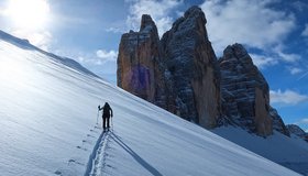 Beim Aufstieg zum Paternsattel - Drei Zinnen Skitouren Umrundung