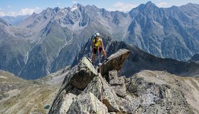 In der fünften Seillänge des Parstleswand Ostgrat; Foto Johannes Reiter