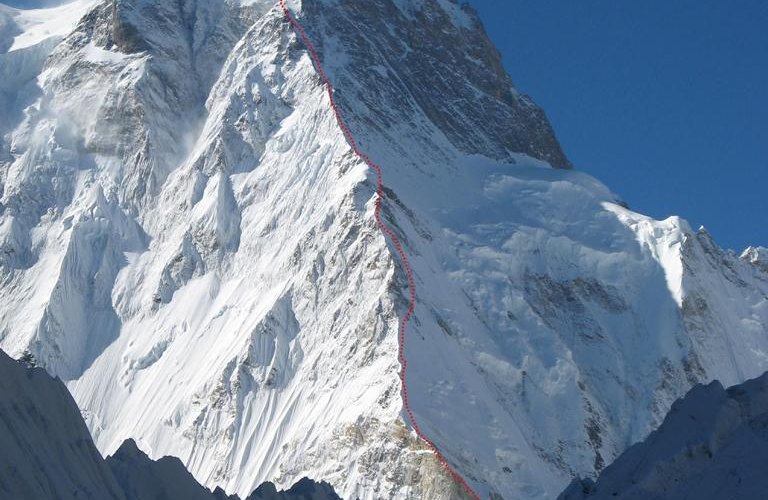 Der K2 Nordgrat mit Gerlindes geplanter Aufstiegsroute