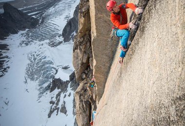Leo-Houlding leads a pitch on the Mirror-Wall (c) Berghaus-Matt-Pycroft-Coldhouse-Collective