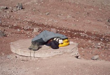 Zurück bei der Hütte wird erstmal geschlafen.