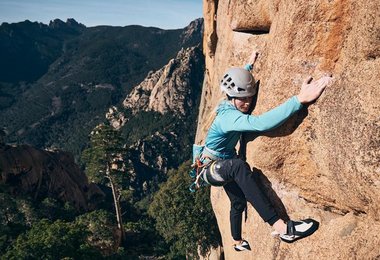 Lara und Romy knacken Delicatessen 8b