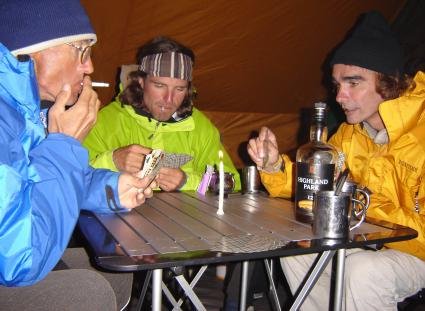 (von links) Matthias Huber, Chris Semmel, 
Ralf Griesbaum  im Basecamp
