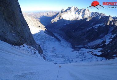 Im unteren, leichten Teil des Leichentuchs (c) Micheal Kräftner / bergtraum.at
