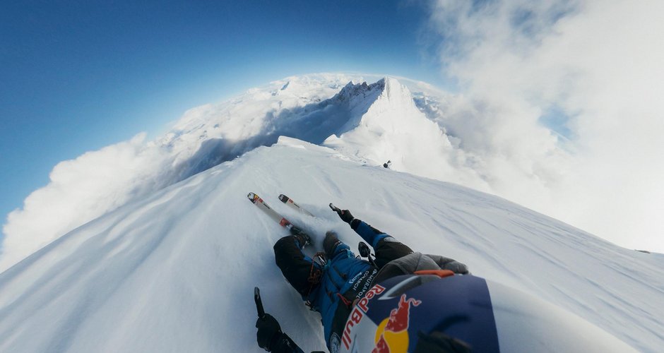 Andrzej Bargiel skiing down Mount Everest, Nepal on September 22, 2025. (c) Bartłomiej Bargiel / Red Bull Content Pool