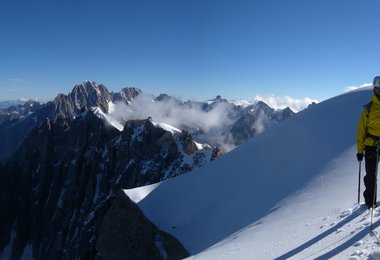 S-Lab X-Alp Carbon GTX und dem X-Alp Anorak zum ersten Mal auf dem Gletscher