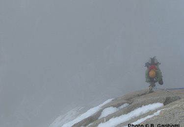 Colin Haley in der Spigolo dei Bimbi in der Nordwand der Punta Herron