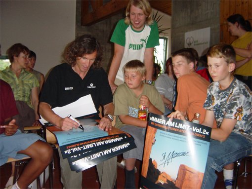 Stefan Glowacz zu Besuch in den SOS-Kinder- und Jugendhilfen Weilheim; Foto: SOS Kinderdorf e.V.