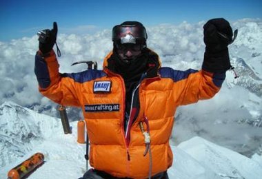 Christian Stangl auf dem Gipfel des Everest (16 h BC-Gipfel)