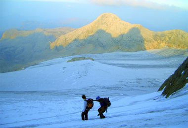 Andy Holzer beim Abstieg über den Gletscher