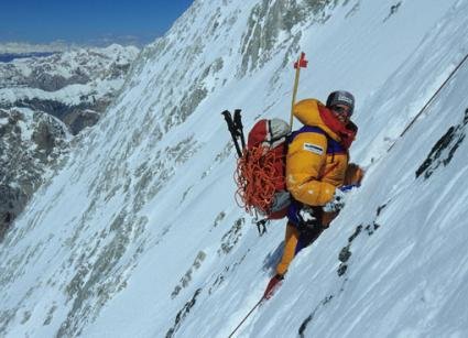 Gerlinde Kaltenbrunner in der Shisha Pangma Südwand