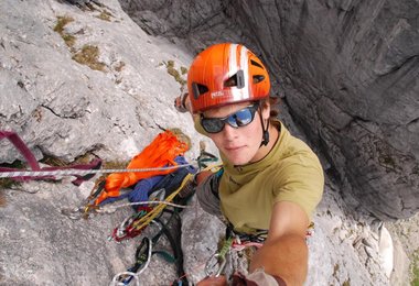Hans Hornberger beim Aufbau der Highline © Hans Hornberger