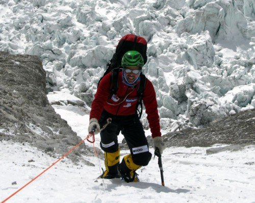 Gerfried Goschl beim Aufstieg am Hidden Peak