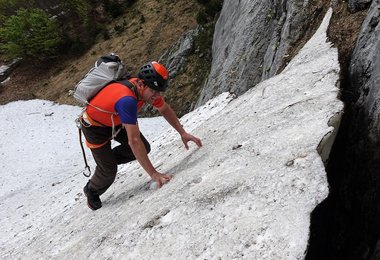 Welcher Schuh für Klettersteige? - Im Schnee kommen leichte Zustiegsschuhe ganz rasch an ihre Grenzen