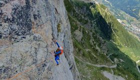 La fin de Babylon Brevent-Climbing, Stefan in der 6c Seillänge