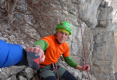 Tom Ballard nach der Erstbegehung von A Line Above the Sky D15, Tomorrow's World, Dolomiten (c) Ryan Vachon