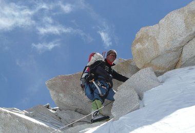 Kombiniertes Gelände auf dem Weg nach Lager III  Bild © Roberto Rojo