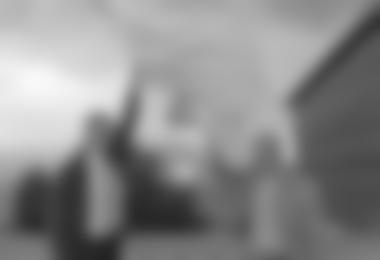Alpenvereinspräsident Dr. Andreas Ermacora und TVB-Direktor Fritz Kraft bei der feierlichen Einweihung des Hermann-Buhl-Platzes auf der Hungerburg in Innsbruck.  Foto: OeAV/Norbert Freudenthaler