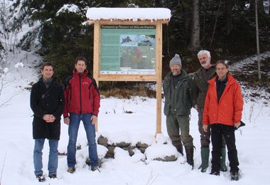 Hinweistafel von Forst, Jagd, Alpenverein, für Skitourengeher in Walchen/Wattental