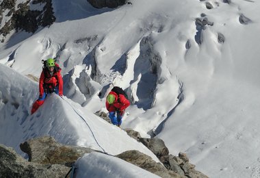 Das „Junge Alpinisten TEAM“ 2014-16 am Ostpfeiler des Piz Palü (Foto: Alpenverein/Junge Alpinisten TEAM)