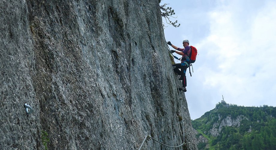 Hinten der Gipfel des Jenner - Laxersteig Klettersteig.																			