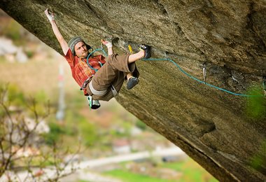 Nicolas Favresse in Greenspit 8b+, Foto: Bernardo Gimenez