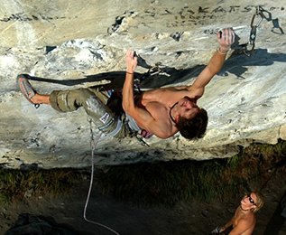 Markus Bendler klettert MONGO 9a