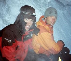 Hansjörg und Thomas im Bergschrund-Biwak