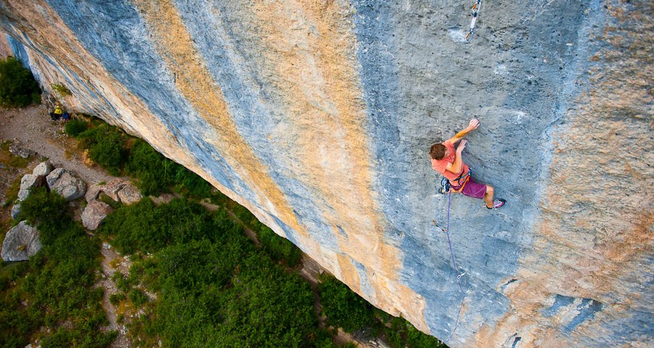 Enzo Oddo in Biographie 9a+ © Sam Bié / Petzl