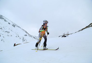 Die in ihrem Bundesland frisch geehrte Verena Streitberger auf dem Weg zum Tagessieg ihrer Klasse und ASTC Gesamtsieg 2014. Bild: Willi Seebacher