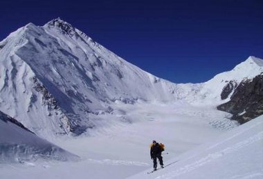 Everest mit Nordsattel und NO-Grat