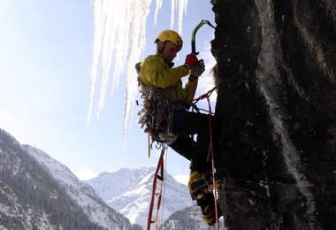 Sepp Inhöger in der 6. Seillänge, Foto T. Bubendorfer