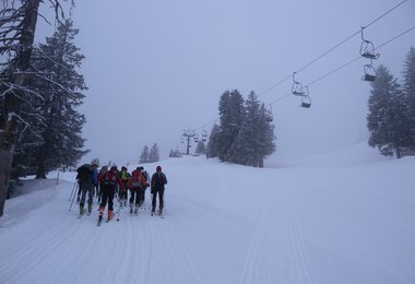 Skitourengehen auf Skipisten wird zu Massenbewegung.