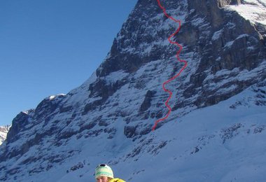Winterliche Eiger Nordwand mit Heckmairroute
