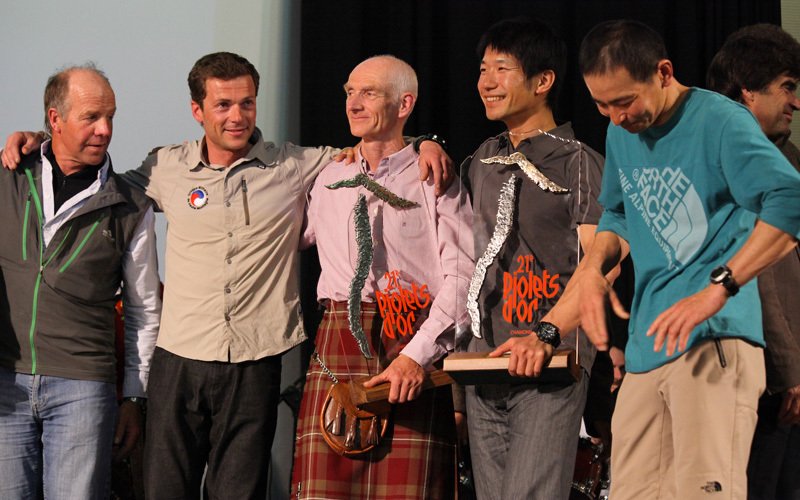 v.l.n.r.: Sandy Allan (Nanga Parbat); Sebastien Bohin (Kamet); Rick Allen (Nanga Parbat); Yasuhiro Hanatani (Kyashar) und Tatsuya Aoki (Kyashar) © Lanzeni / Piolets d'Or