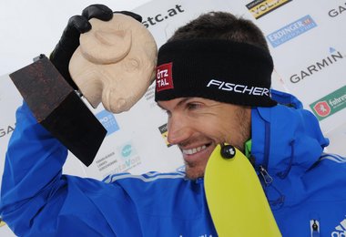 Alex Fasser hat den harten Kampf heute gewonnen und darf sich die Trophäe „Hansi“ mit nach Hause nehmen.