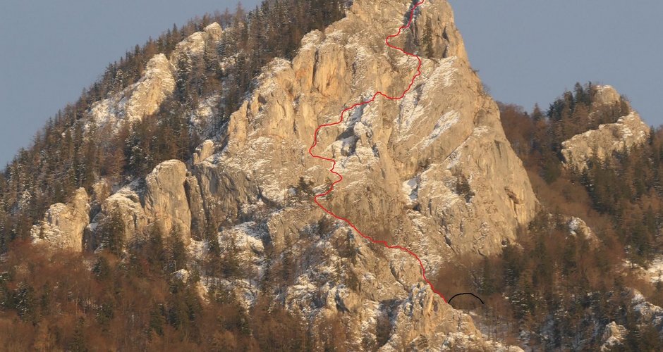 Die Röthelstein Südwestwand mit der Linie des „Fontanesteiges“