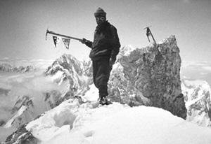 Hans Willenpart am Gipfel des Gasherbrum II
