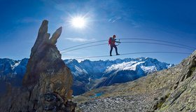 Auf der Seilbrücke nach dem Krokodil - Krokodil-Bergsee-Klettersteig.