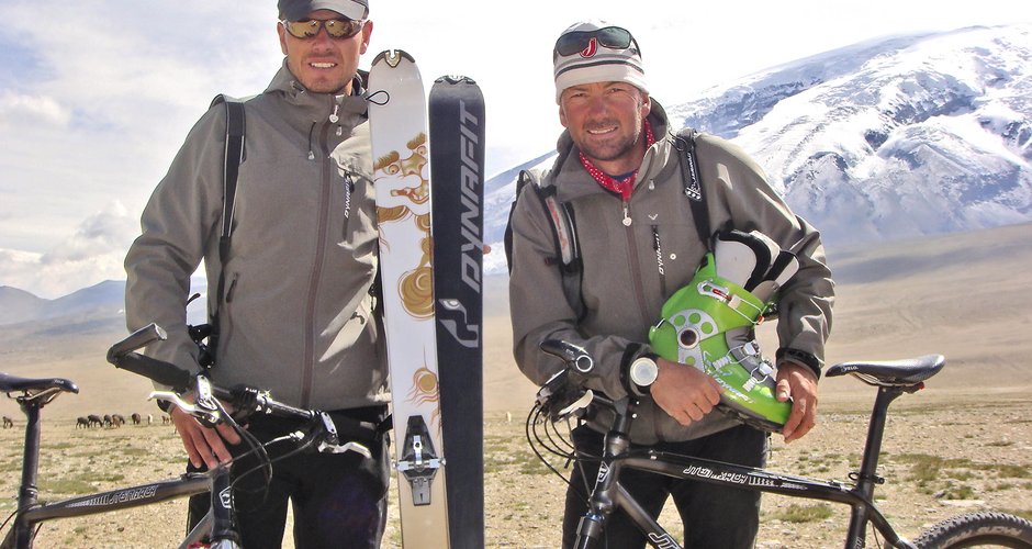 zum Basiscamp am 4500m; Sir Ed Hillery auf die Frage warum wir auf die Berge steigen.. .. Na, weil sie da sind!