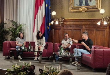 Thema der Podiumsdiskussion mit Babsi Zangerl, Gerlinde Kaltenbrunner, Alex Huber und Dani Arnold zum 728ten Mal der Klimawandel in den Bergen 